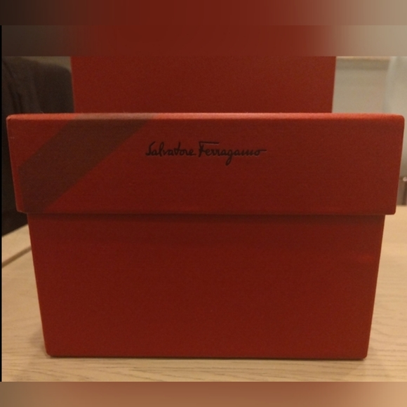 Salvatore Ferragamo Gift Boxes & Small Dust Bag Bundle - Picture 6 of 7